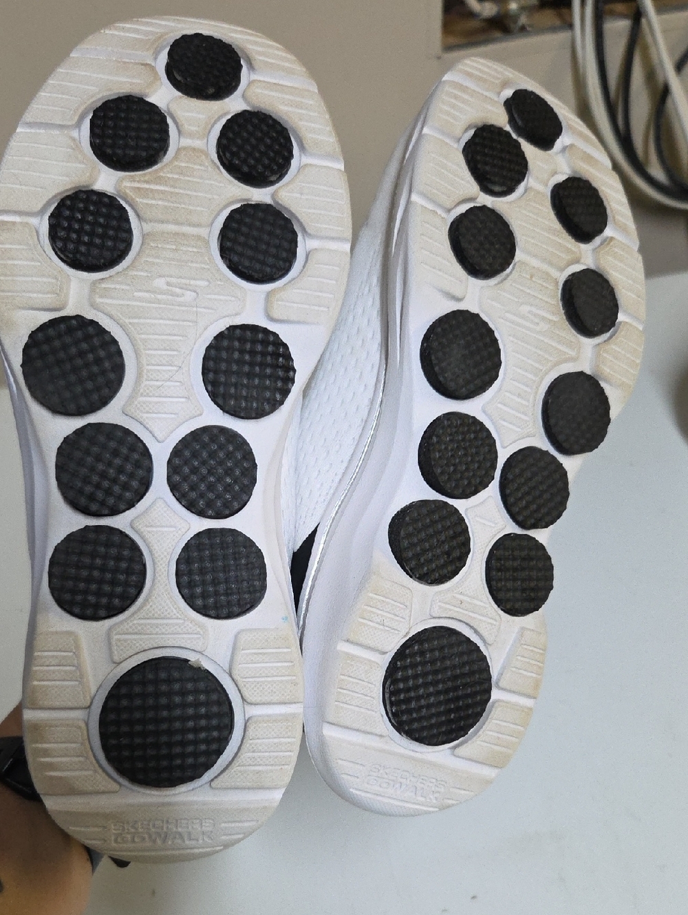 Sz 5.5 Skechers Gowalk 7 White and Black Slip-On Lace Athletic Shoes - Picture 3 of 8